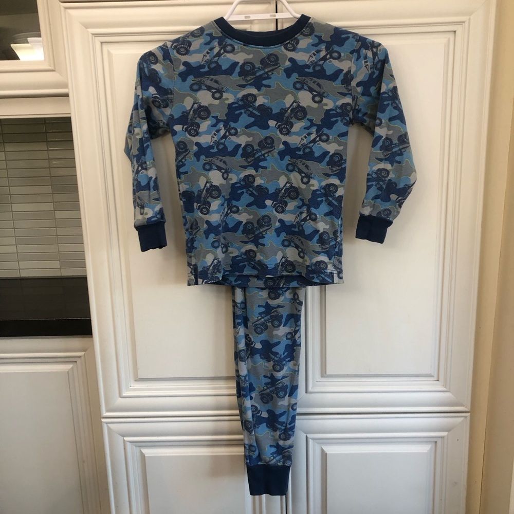 😎Kirkland organic cotton 2 pc. Kids pajamas